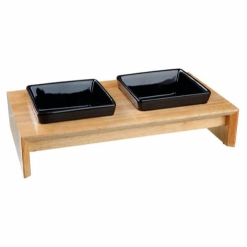 Stilrent foderstativ i træ med 2 keramikskåle – praktisk og elegant.