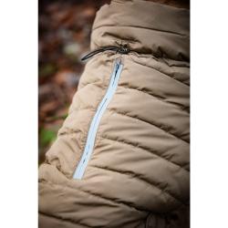 Dækken med sele og snor – viser åbning i toppen til sele