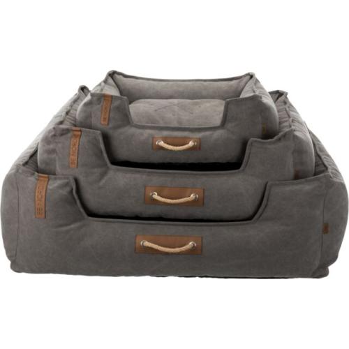 Komfortabel hundeseng med fast pude og skridsikker bund