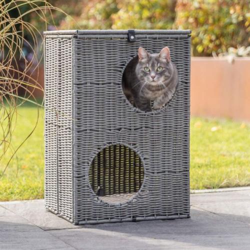 kattehule i polyrattan med to etager